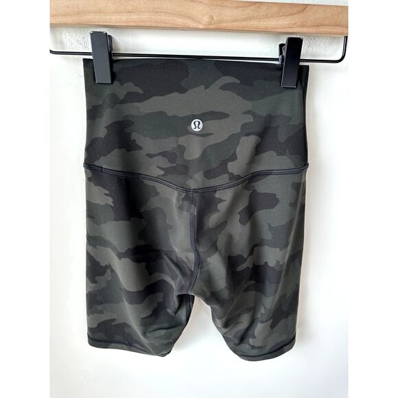 Lululemon Align Short 8" Size 2 Green Camo Nulu EUC - Picture 5 of 7